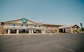 Quality Inn And Suites Watertown Sd